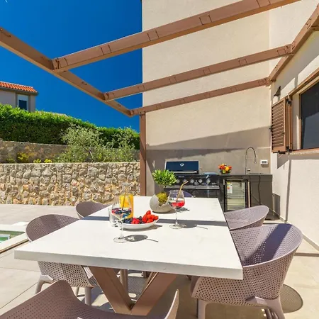 Casa Del Sole Villa Lakmartin