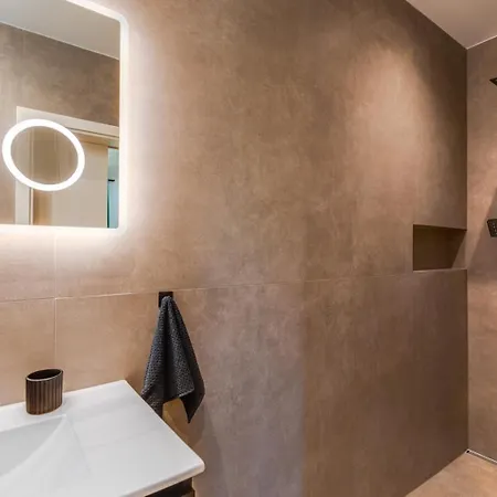 Casa Del Sole * Lakmartin