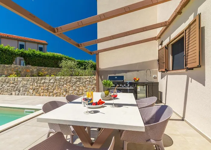 Casa Del Sole Villa Lakmartin